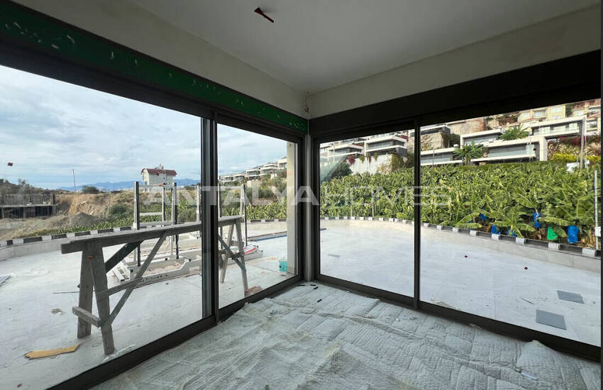 Alanya Kargıcak'ta Doğa İle İç İçe Konumda Manzaralı Şık Villa 44
