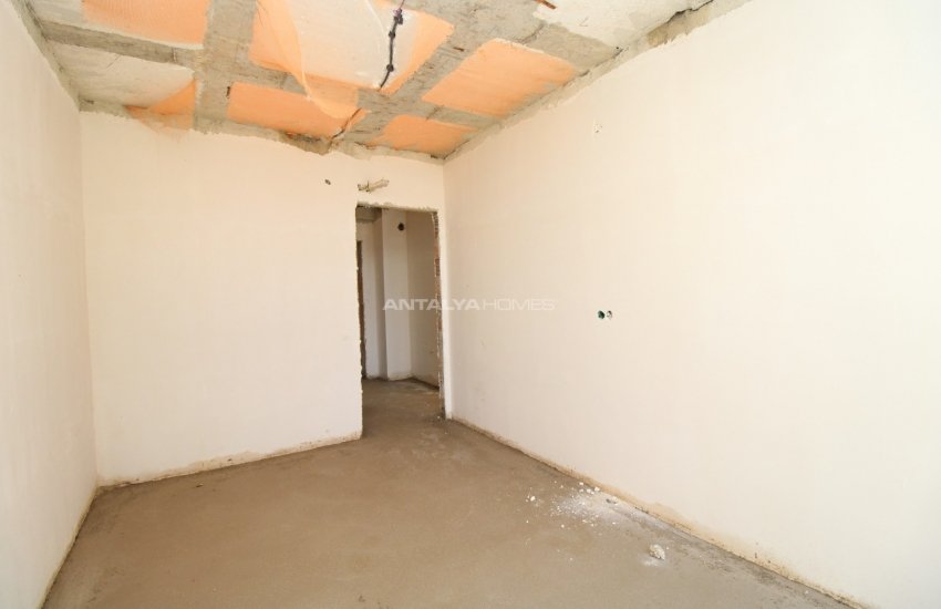 Apartment with High Rental Potential in Antalya Altintas 8