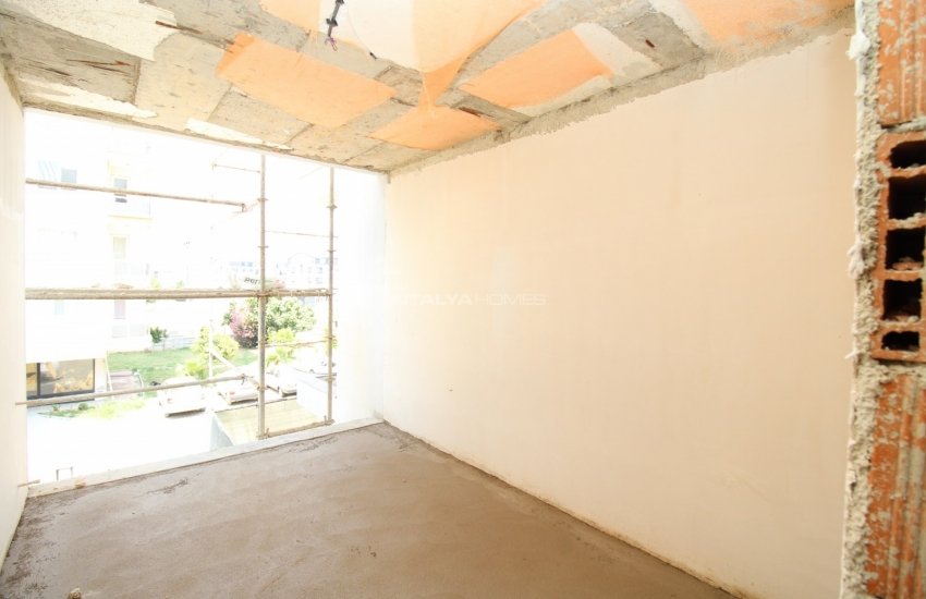 Apartment with High Rental Potential in Antalya Altintas 7