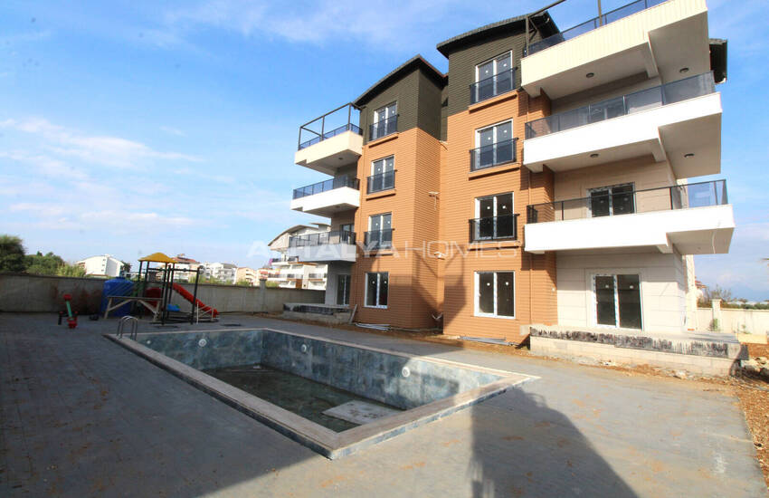 Antalya Kadriye’de Tüm Olanaklara Yakın Modern Daireler 31