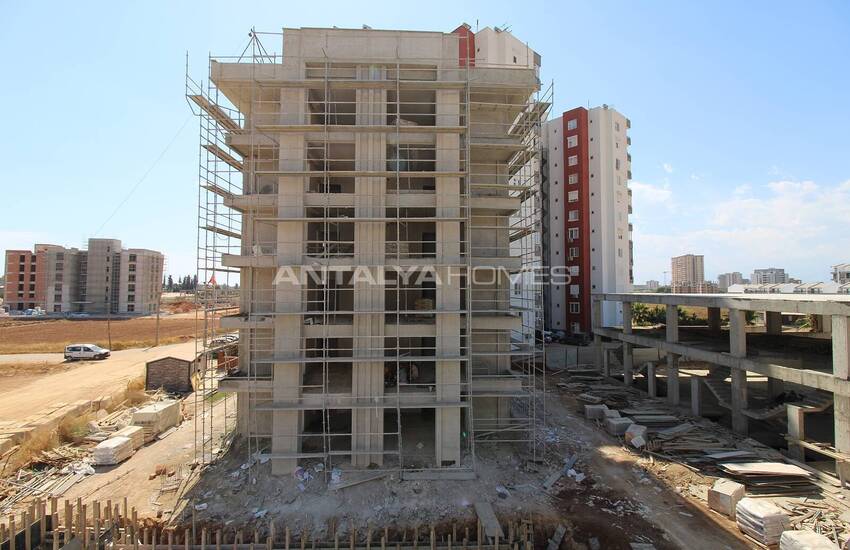 Functional Flats on a Main Road in Antalya Altintas 21