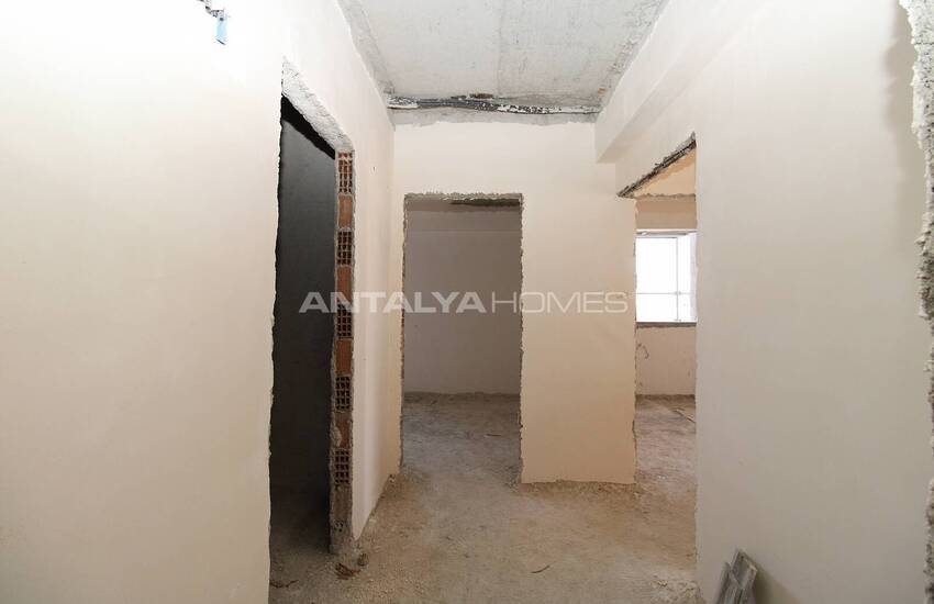 Functional Flats on a Main Road in Antalya Altintas 23