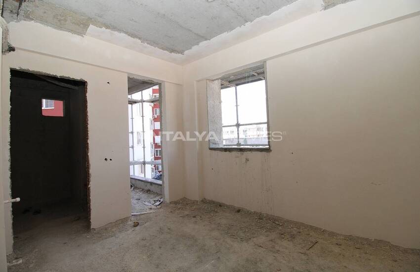 Functional Flats on a Main Road in Antalya Altintas 26