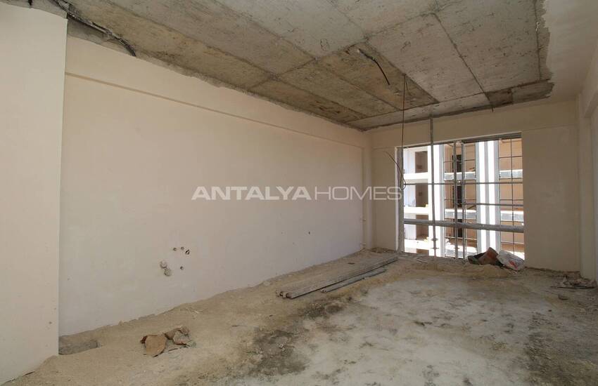 Functional Flats on a Main Road in Antalya Altintas 29