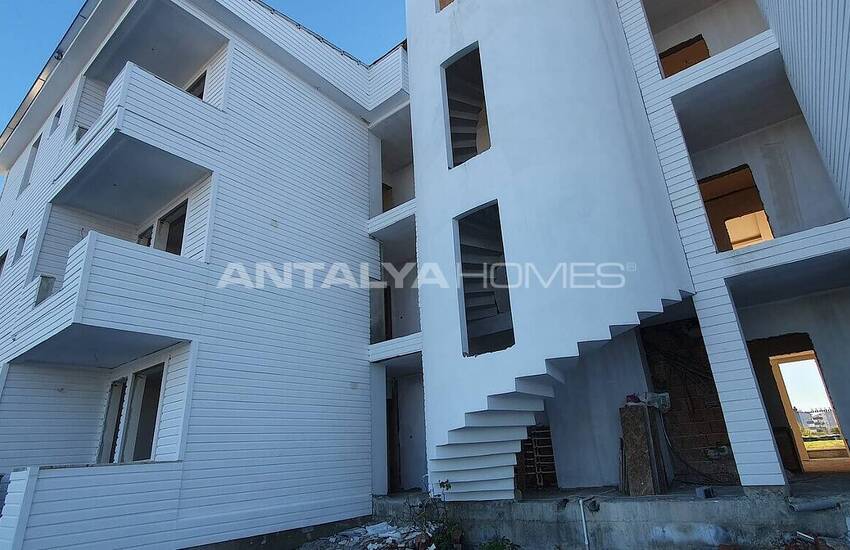 املاک نوساز شیک در مجتمعی با استخر در کادریه 11