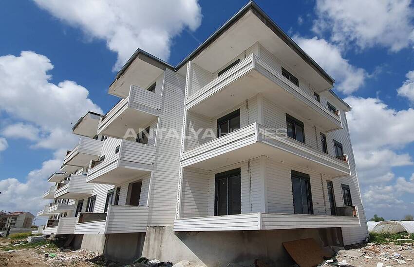 املاک نوساز شیک در مجتمعی با استخر در کادریه 9