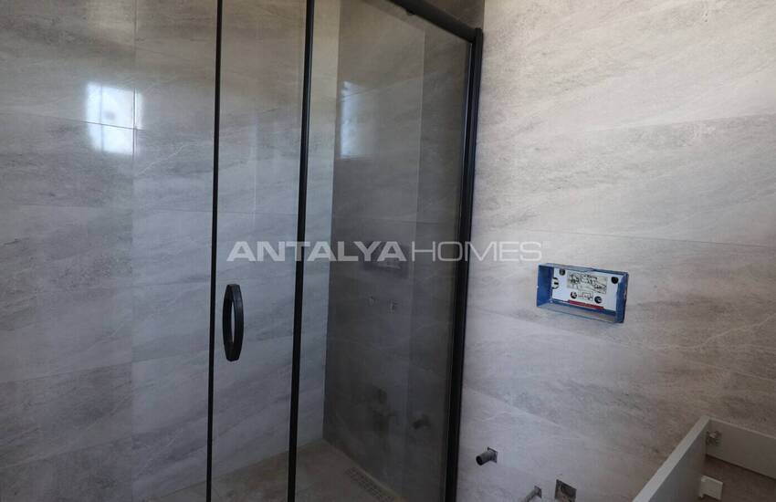 Investment Real Estate Suitable for Residence Permit in Altintas 21