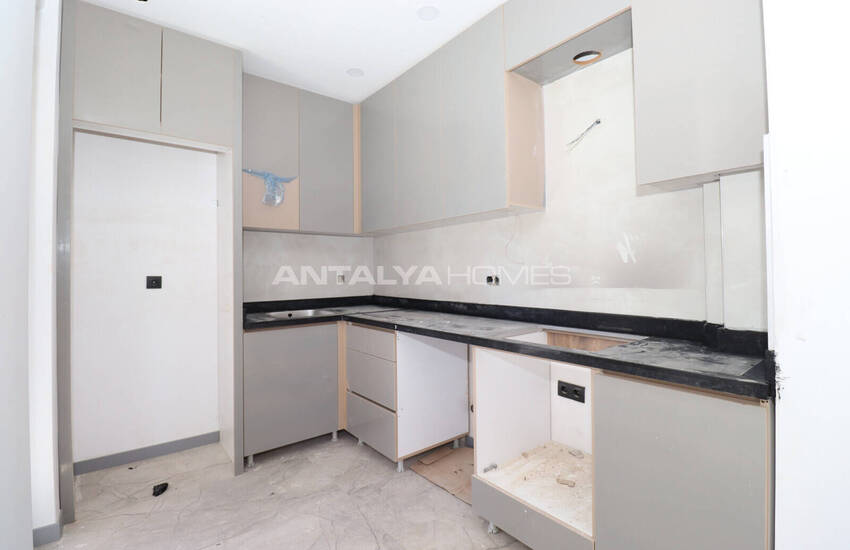 Antalya Aksu’da Toplu Ulaşıma Yakın Havuzlu Sitede Daireler 18