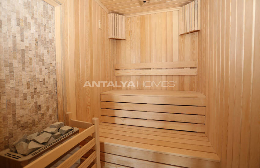 Antalya Konyaaltı’nda Açık ve Kapalı Havuzlu Sitede Lüks Daireler 13