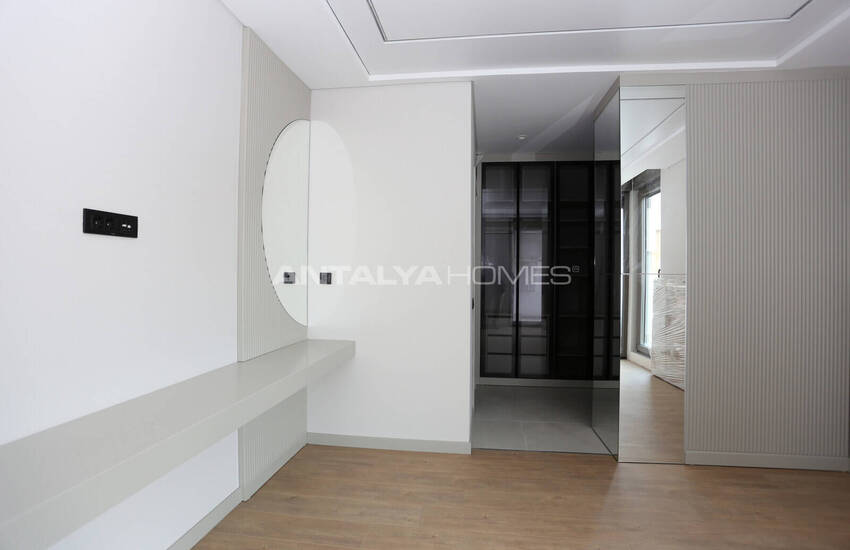 Eleganta Lägenheter I Ett Komplex Med Garage I Antalya Konyaalti 33