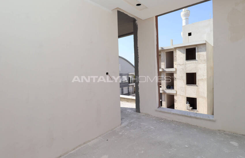 Kepez Esentepe'de Tramvay Durağına 900 M Uzaklıkta Daireler 19