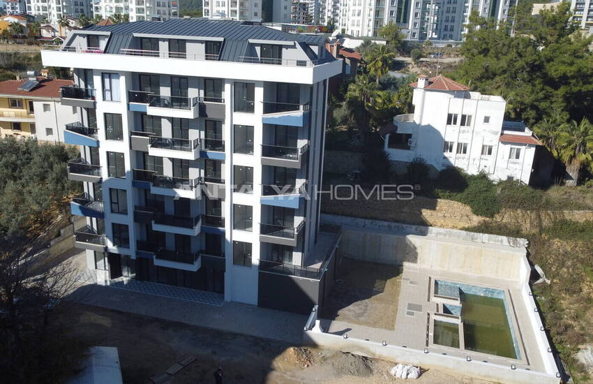 Sea and City View Flats Close to Amenities in Alanya Avsallar 23