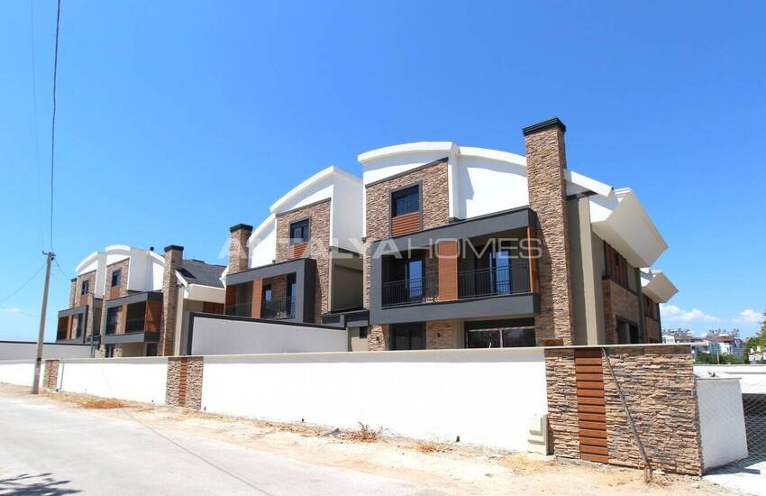 Maisons Spacieuses Avec Jardin Et Piscine À Muratpasa Guzeloba 23