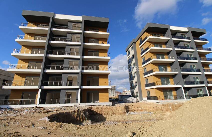 Antalya Altıntaş'ta Aile Yaşamına Uygun Geniş Tasarımlı Daireler 9