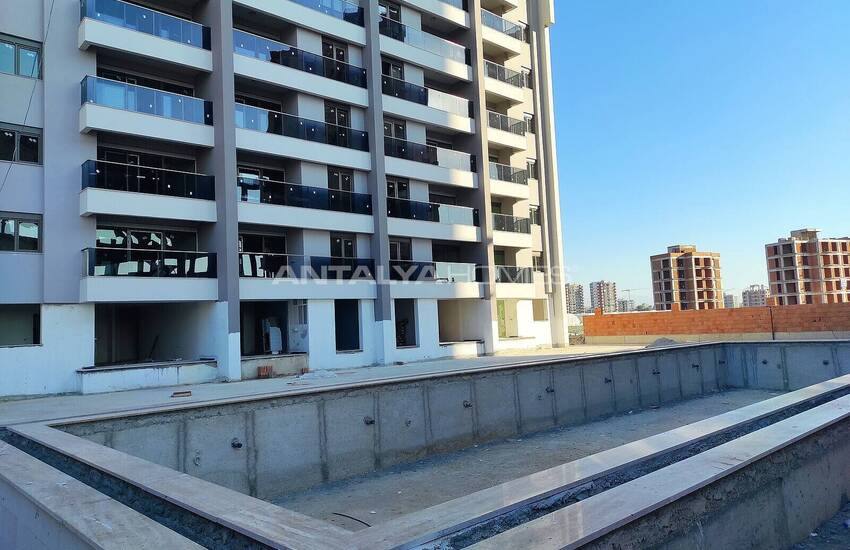 Spacious Apartment Close to the Beach in Altintas Aksu 6