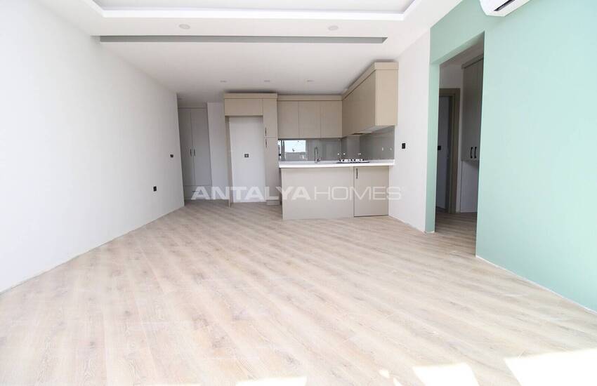Spacious Apartment Close to the Beach in Altintas Aksu 9