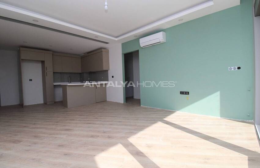 Spacious Apartment Close to the Beach in Altintas Aksu 10