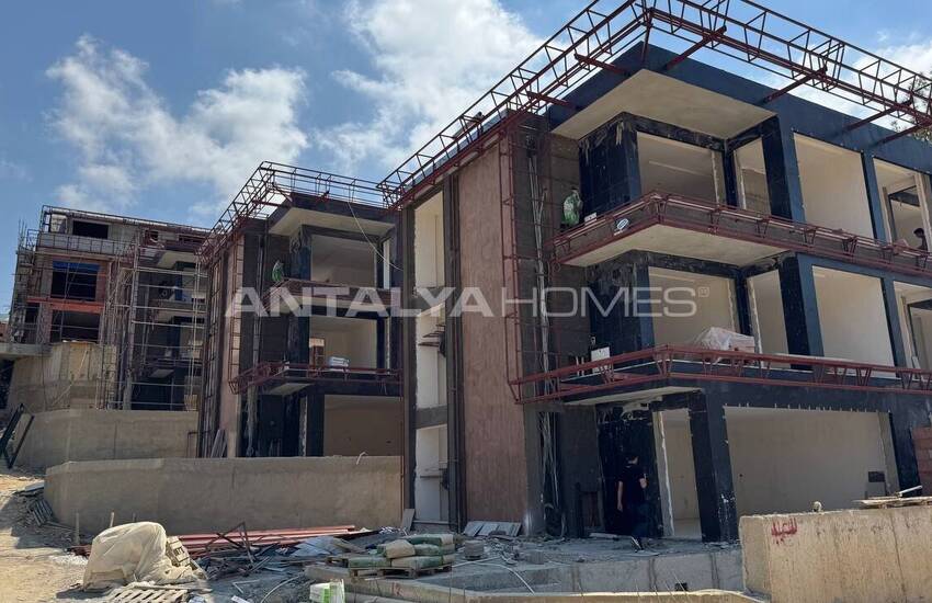 Nouvelles Maisons Triplex Avec Piscine Privée À Alanya 12