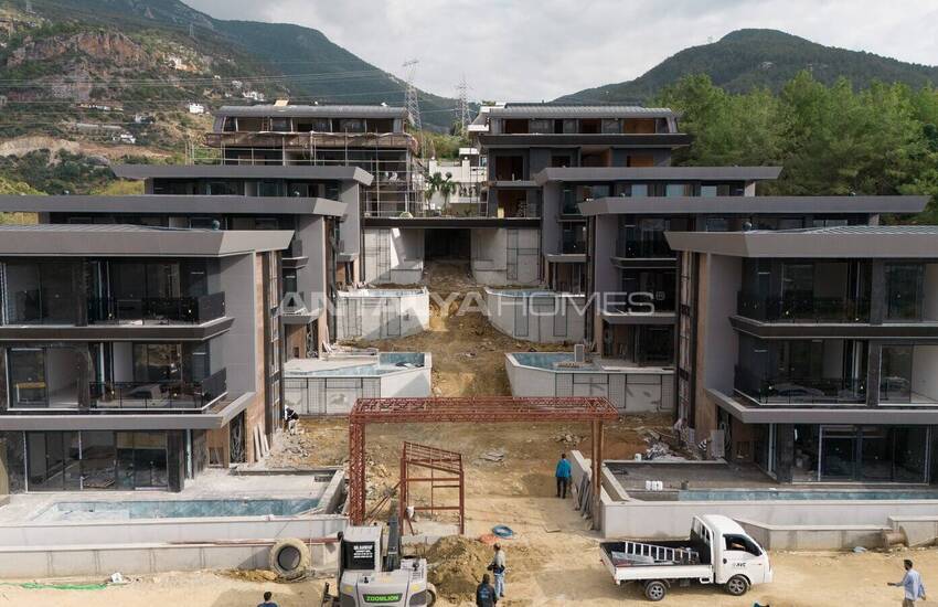 New Triplex Houses with Private Pool in Alanya 11