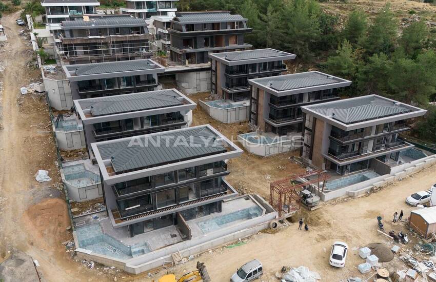 New Triplex Houses with Private Pool in Alanya 12