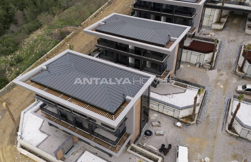 New Triplex Houses with Private Pool in Alanya 15