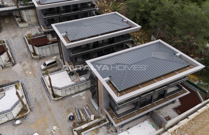 New Triplex Houses with Private Pool in Alanya 14