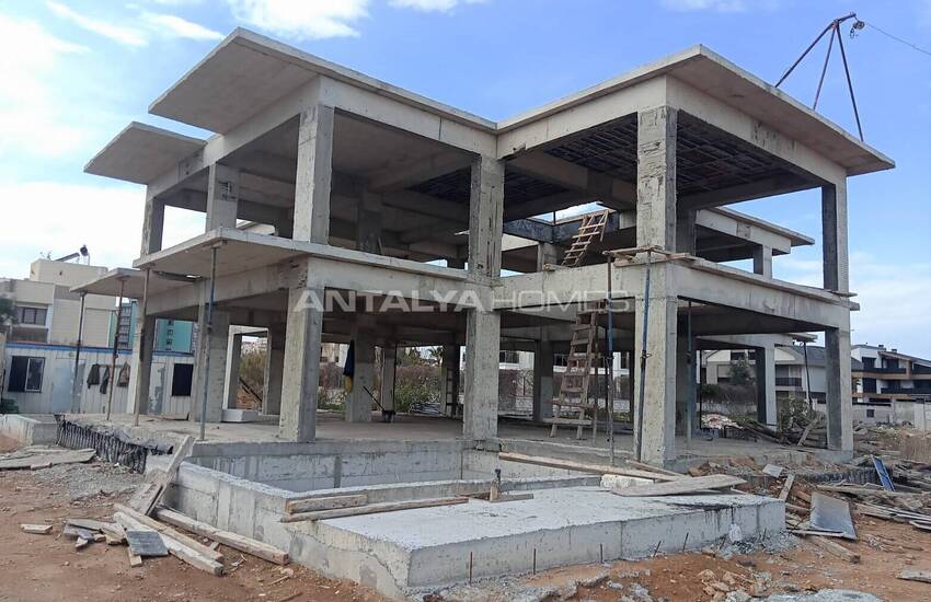 Kundu'da Lara Plajı'na Yakın Müstakil Yaşama Uygun Villa 38