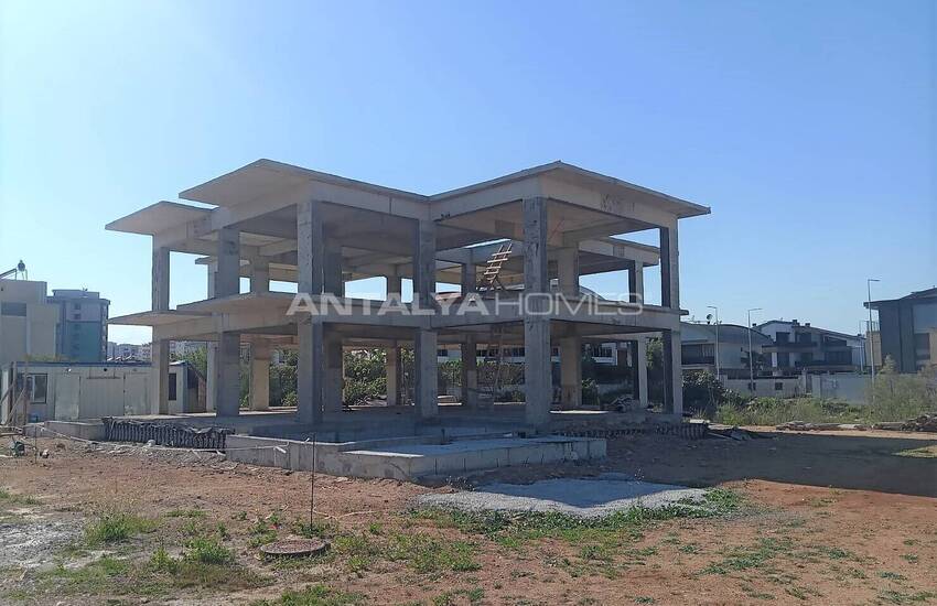 Kundu'da Lara Plajı'na Yakın Müstakil Yaşama Uygun Villa 35