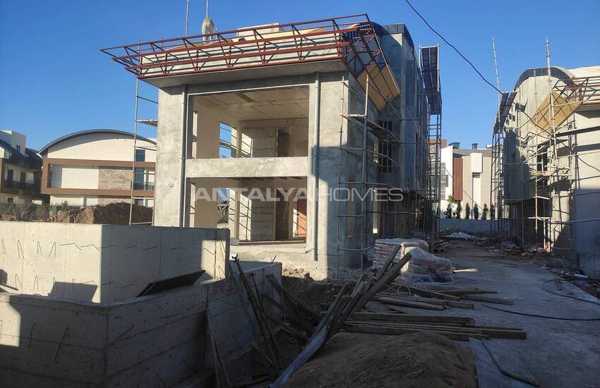 Сдвоенные Виллы с Личным Бассейном и Садом в Анталии 41