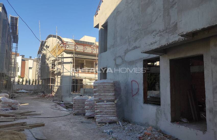 Сдвоенные Виллы с Личным Бассейном и Садом в Анталии 42