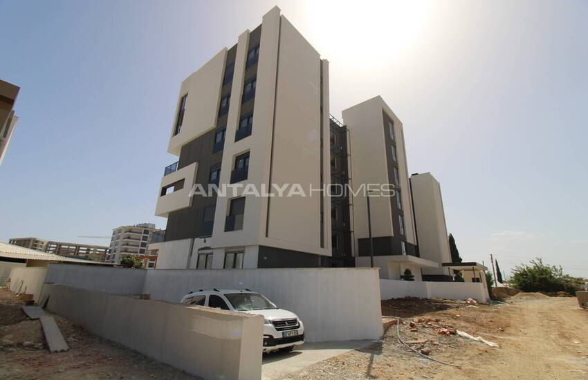 شقق بغرفة كبيرة على الطريق الرئيسي في أنطاليا ألتيناش 20