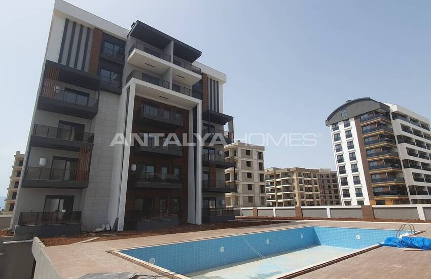 Квартиры в Комплексе с Крытым Паркингом в Анталии, Алтынташ 18