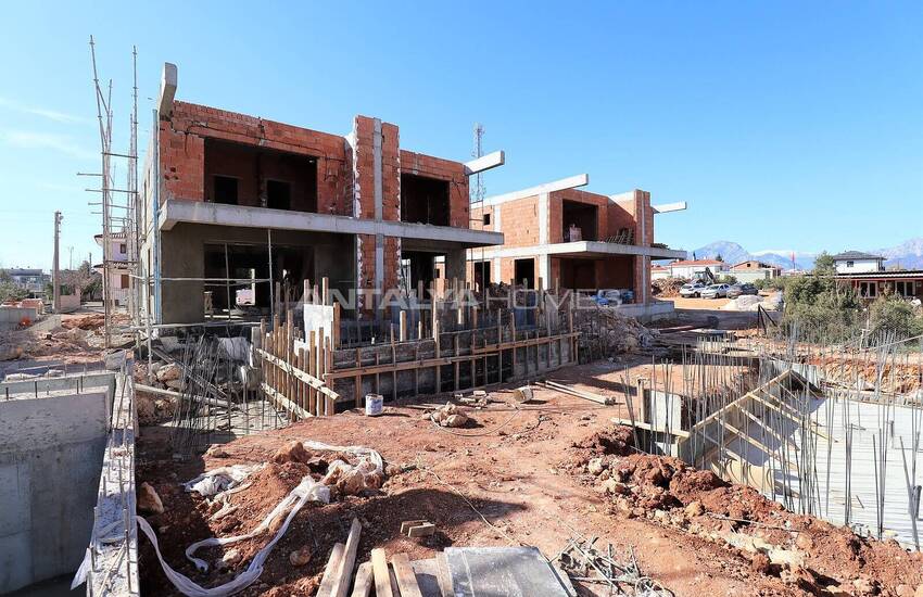 Villor Med 4 Sovrum Och Privata Pooler I Antalya Dosemealti 34