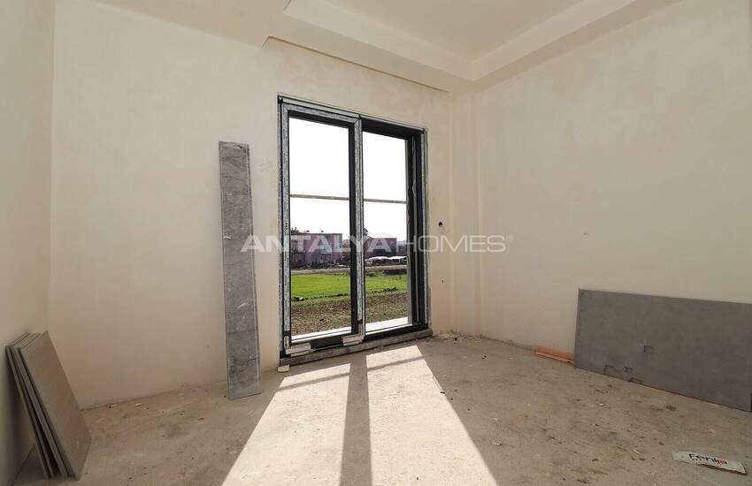 فيلا حديثة مع مسبح تدفئة تحت البلاط في دوشمالتي ينيكوي 25