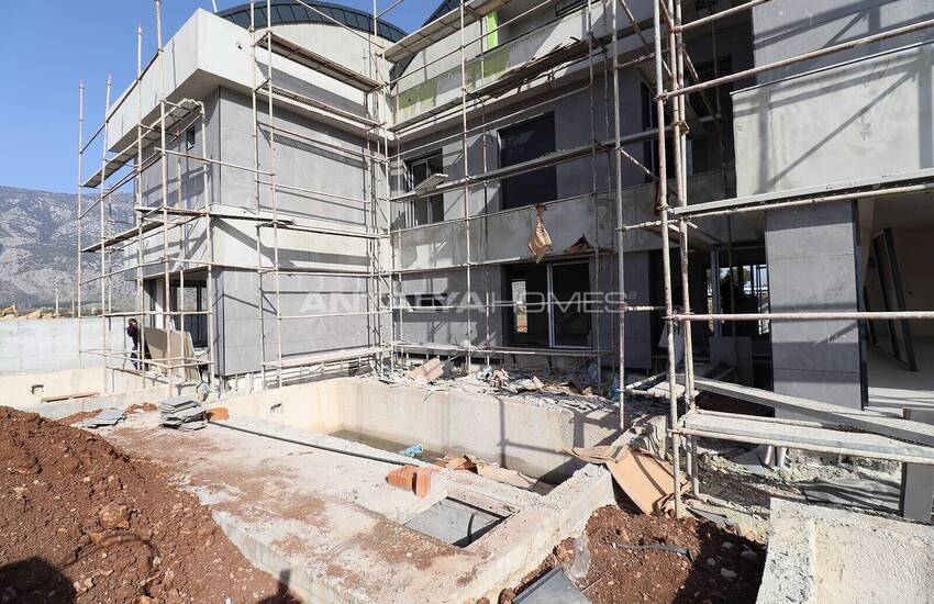 فيلا حديثة مع مسبح تدفئة تحت البلاط في دوشمالتي ينيكوي 16