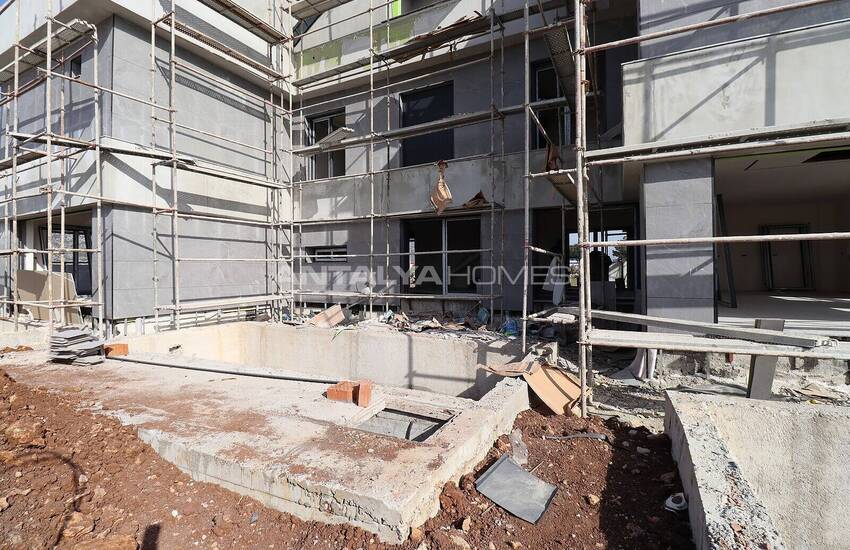 فيلا حديثة مع مسبح تدفئة تحت البلاط في دوشمالتي ينيكوي 19