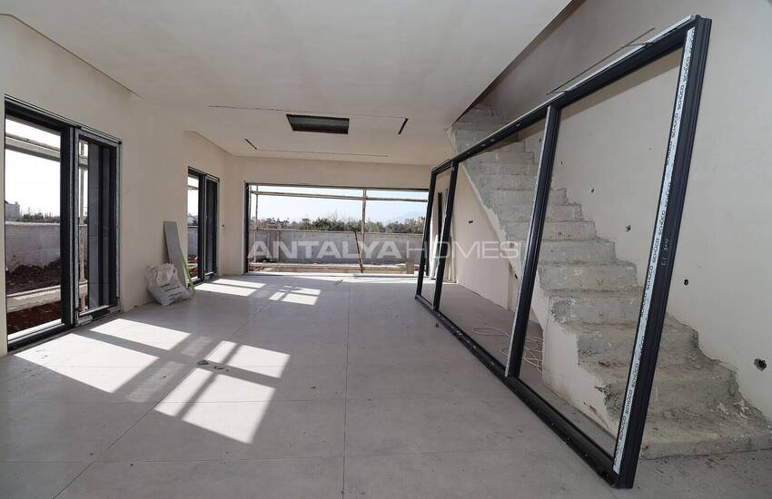 فيلا حديثة مع مسبح تدفئة تحت البلاط في دوشمالتي ينيكوي 22