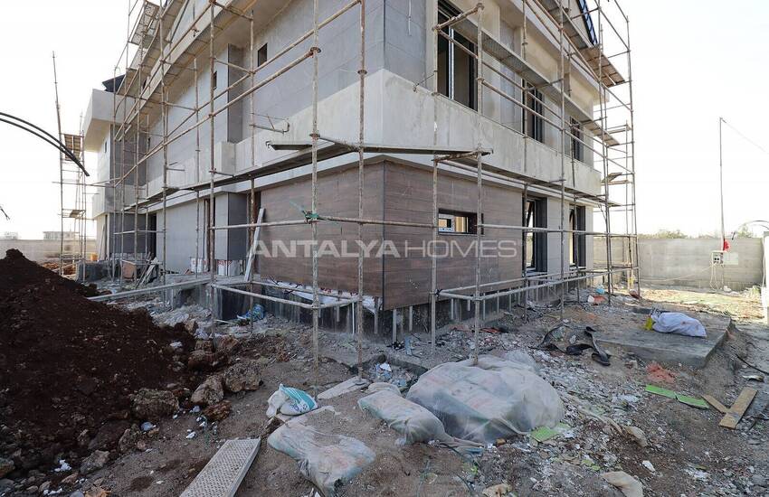 فيلا حديثة مع مسبح تدفئة تحت البلاط في دوشمالتي ينيكوي 13