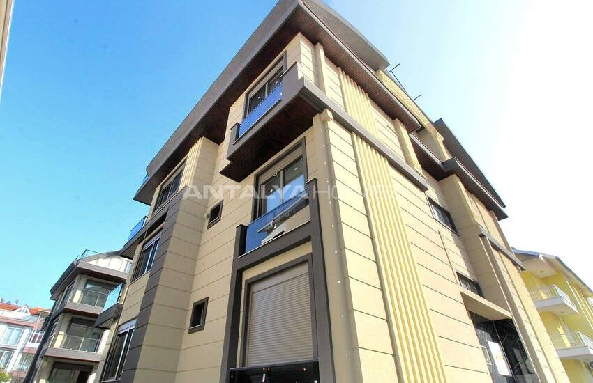 آپارتمان لوکس در یک مجتمع با استخر مشترک در بلک 7