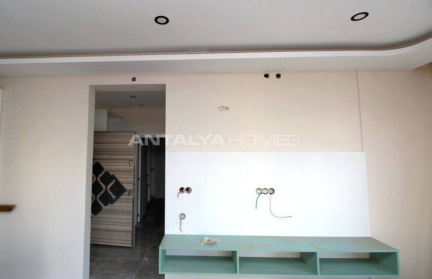 آپارتمان لوکس در یک مجتمع با استخر مشترک در بلک 12