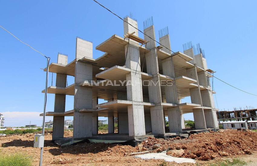 Lägenheter Med Utomhuspool På En Plats I Altıntas Aksu 17