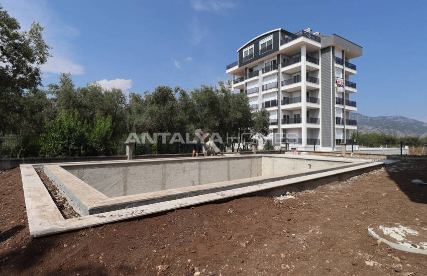 Döşemealtı'da Sosyal Olanaklara Yakın Şık Tasarımlı Daireler 12