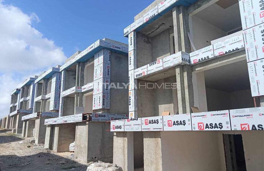 فيلات منفصلة مع مسبح خاص وحديقة في أكسو مانديرلار 46