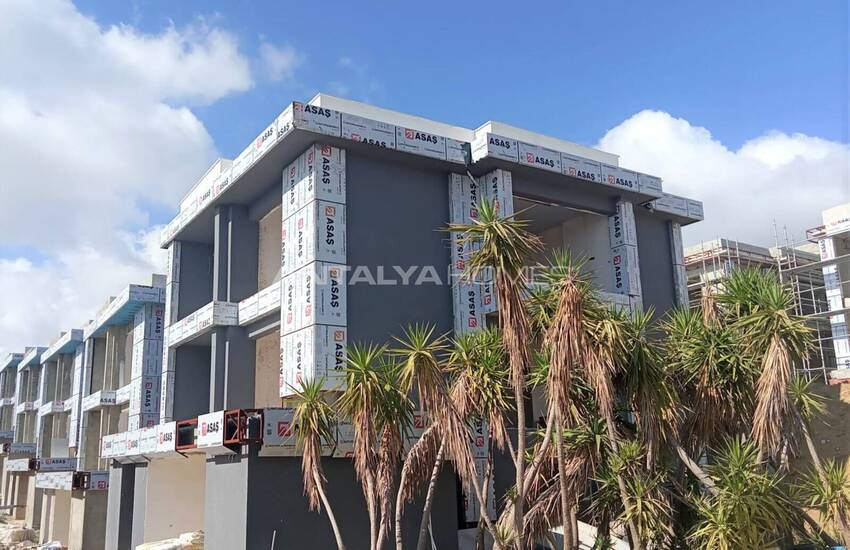 فيلات منفصلة مع مسبح خاص وحديقة في أكسو مانديرلار 43