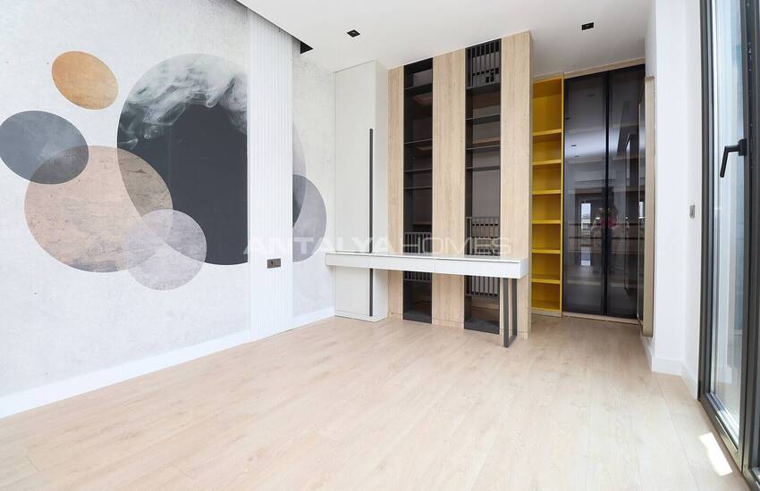 Hus Med Vinterträdgård Och Öppen Parkering I Antalya Altinkale 23