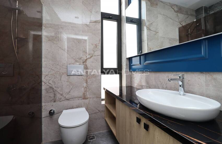 Hus Med Vinterträdgård Och Öppen Parkering I Antalya Altinkale 34