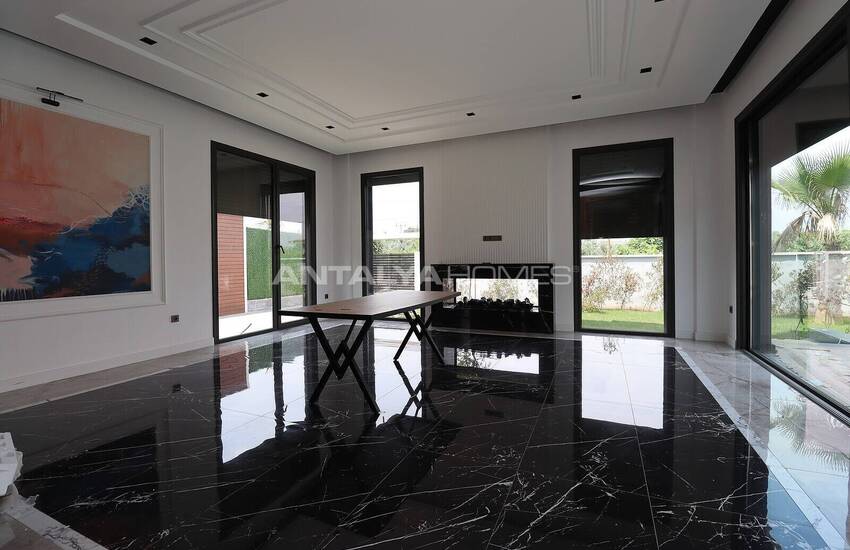 Hus Med Vinterträdgård Och Öppen Parkering I Antalya Altinkale 12