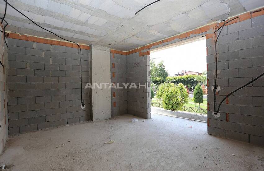 شقق مع موقف سيارات داخلي في أنطاليا كوشكافاجي 10