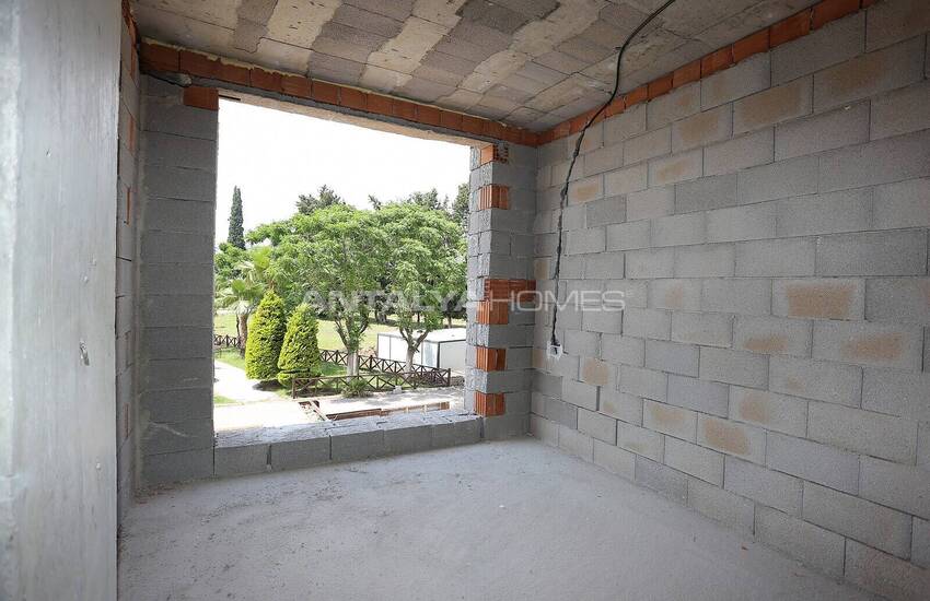 شقق مع موقف سيارات داخلي في أنطاليا كوشكافاجي 12