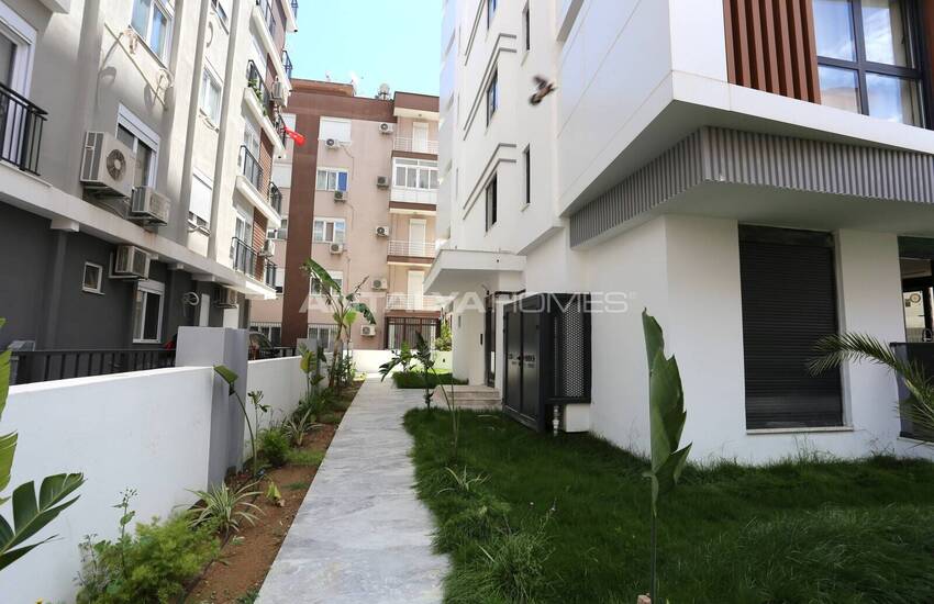 Muratpaşa'da Akıllı Ev Sistemli Kapalı Otoparklı Daireler 16